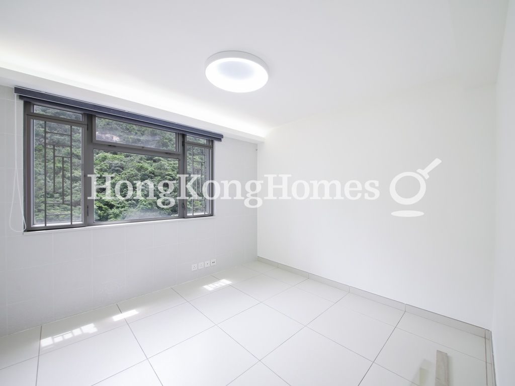 Second Bedroom — Butler Towers, Jardine's Lookout