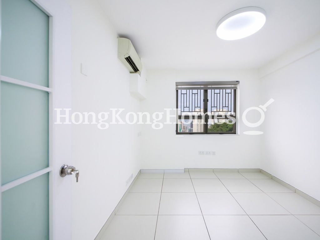 Fourth Bedroom — Butler Towers, Jardine's Lookout