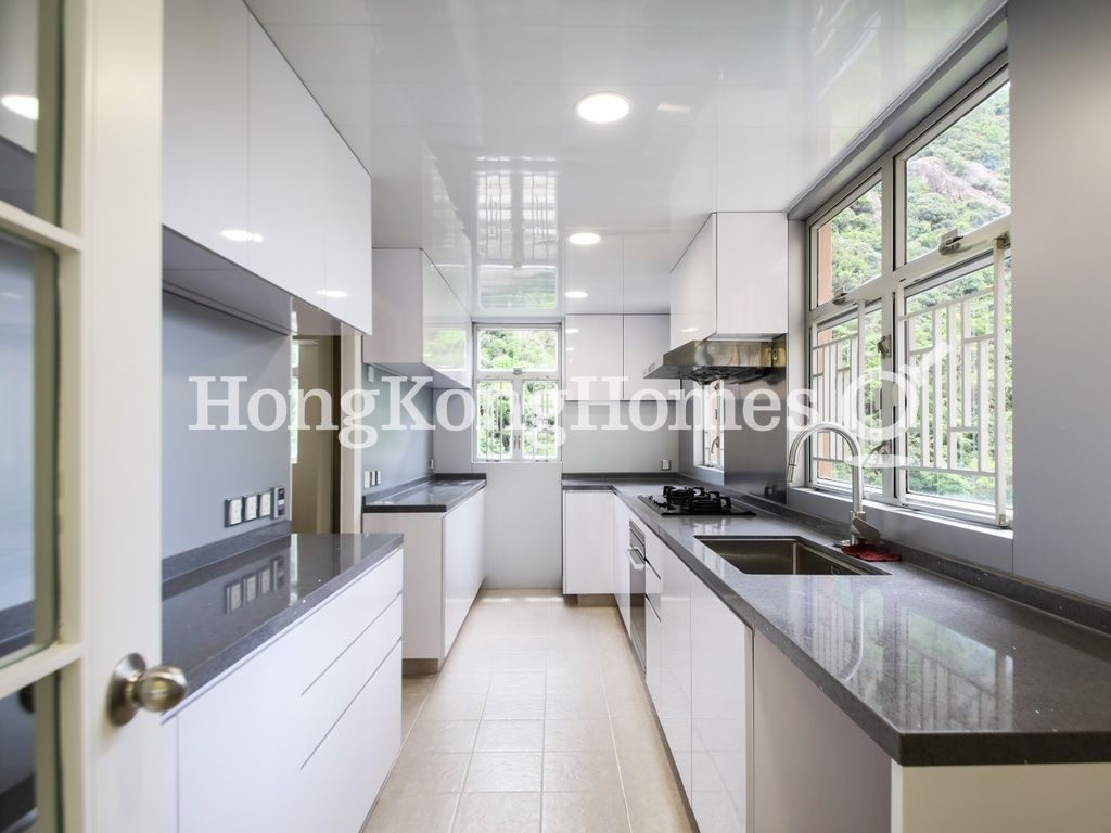 Kitchen — Butler Towers, Jardine's Lookout