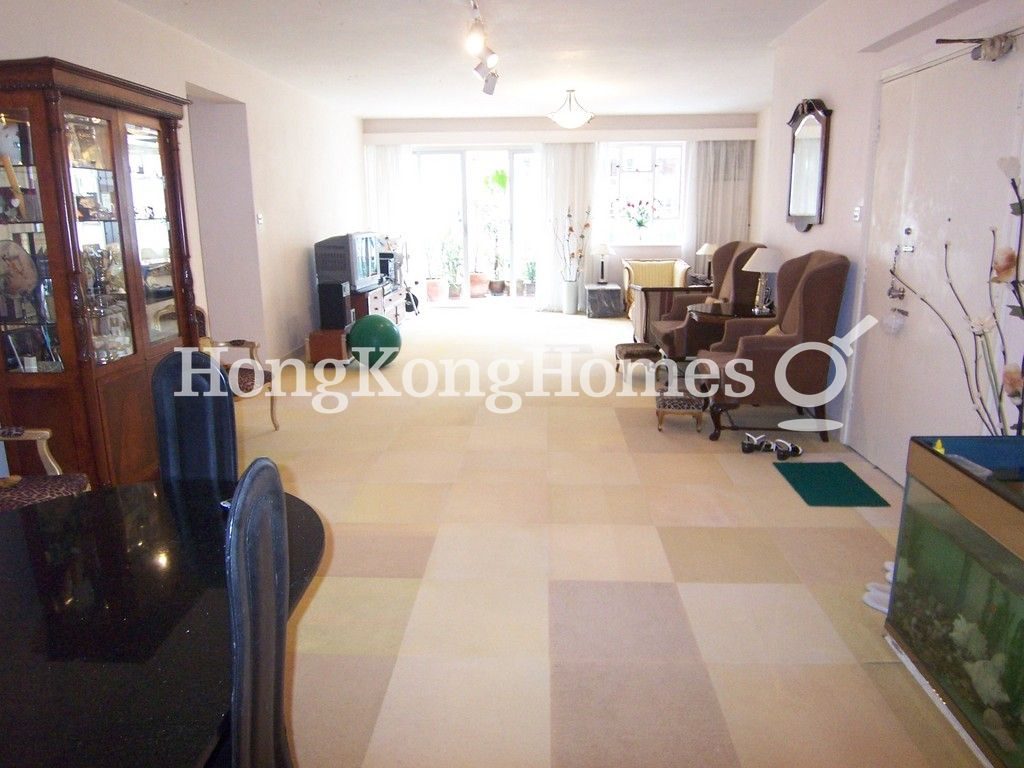 Living and Dining Room — Pearl Gardens, Mid-levels West