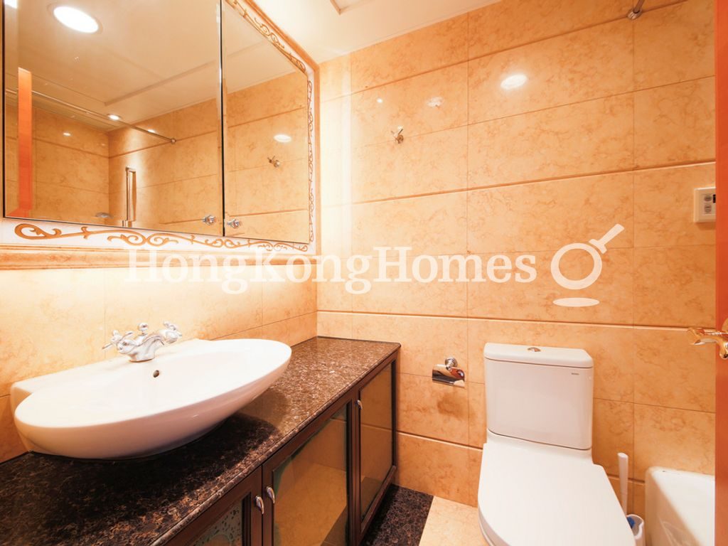 Guest Bathroom — 凱旋門 1期 第1A座 (朝日閣)，尖沙咀