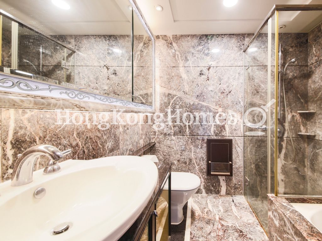 Master Bathroom — 凱旋門 1期 第1A座 (朝日閣)，尖沙咀