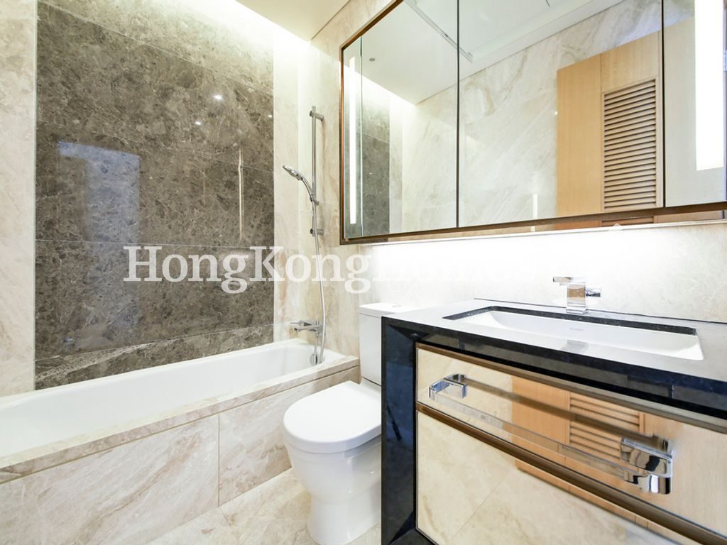Guest Bathroom — Grand Austin - Tower 1A, Tsim Sha Tsui