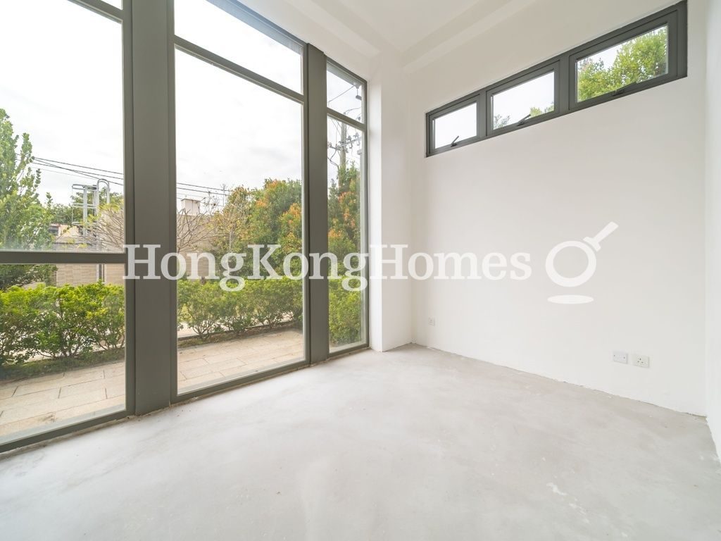 Fourth Bedroom on G/F — 山景別墅，元朗
