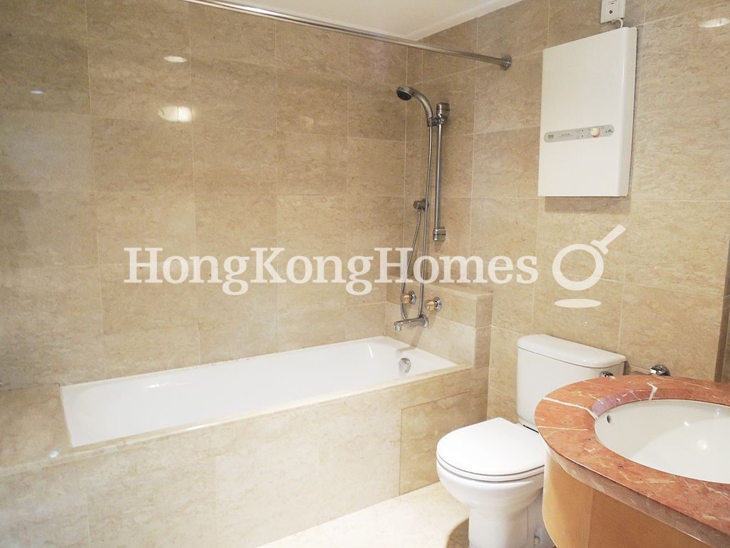 Master Bathroom — 擎天半島 1座，尖沙咀