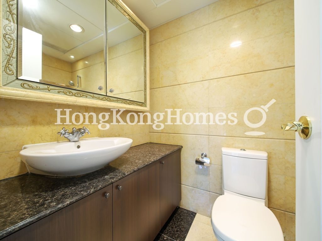 Guest Bathroom — 凱旋門 1期 第2A座 (映月閣)，尖沙咀