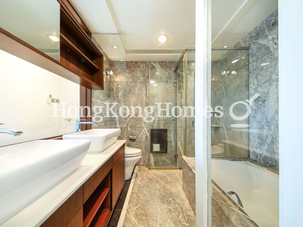 Master Bathroom — 凱旋門 1期 第2A座 (映月閣)，尖沙咀