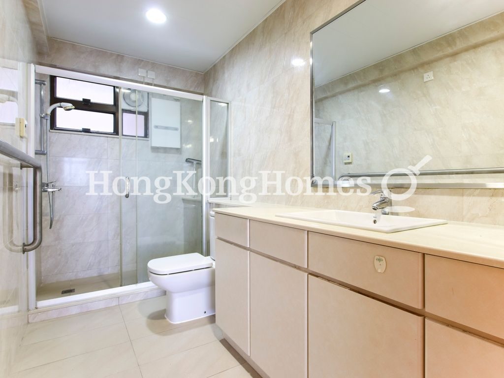 Master Bathroom — 香港花園，西半山