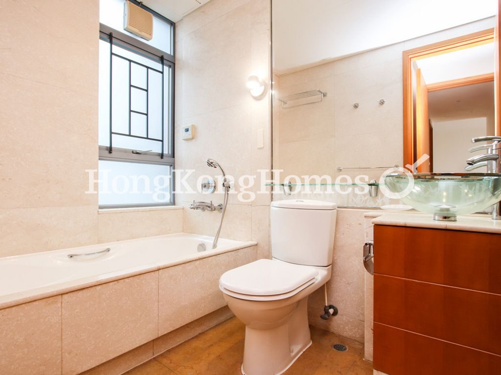Master Bathroom — 貝沙灣 04期, 南灣，薄扶林