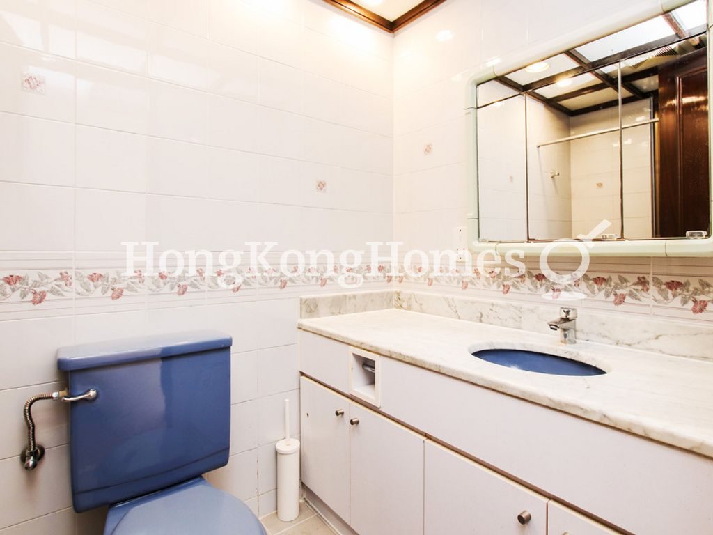Guest Bathroom — 陽明山莊 14 座 摘星樓，淺水灣