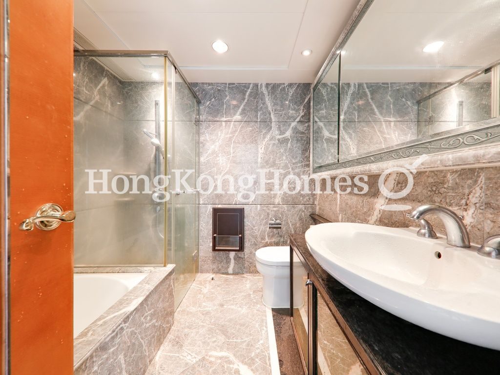 Master Bathroom — 凱旋門 1期 第1A座 (朝日閣)，尖沙咀