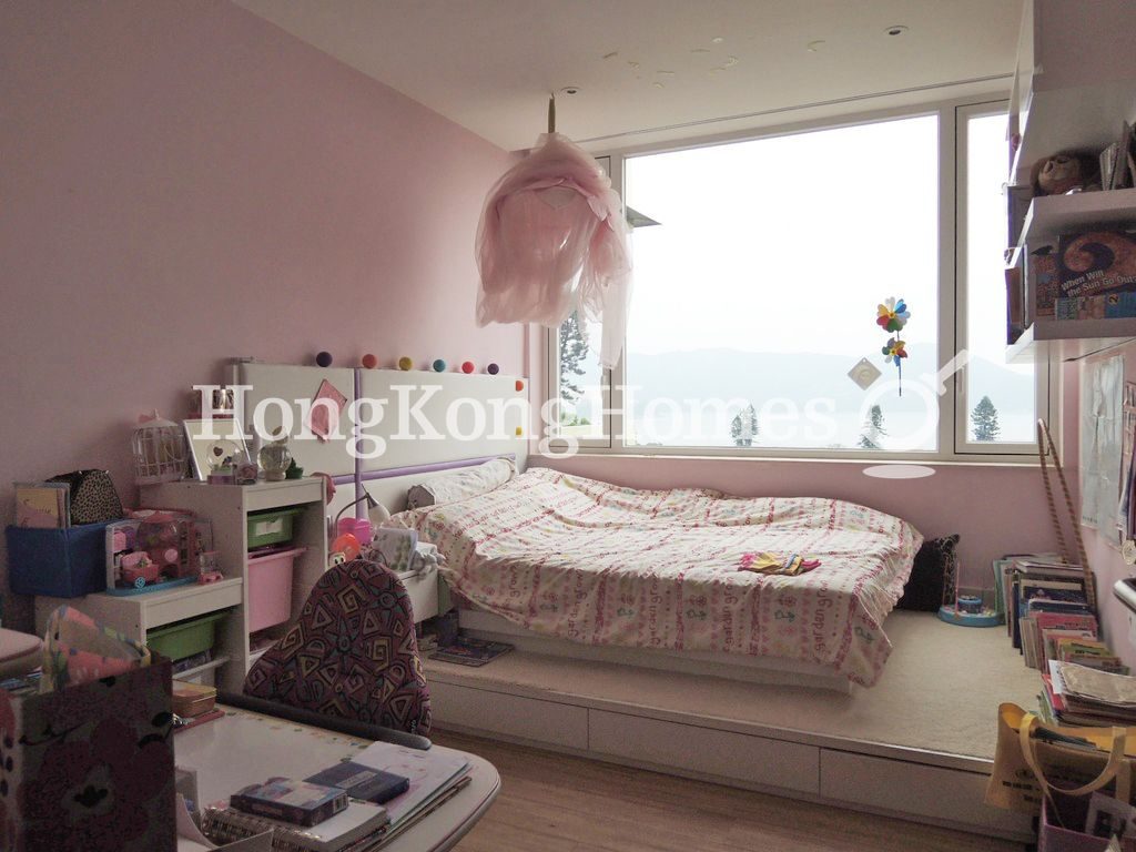 photo 9 — Gordon Terrace, Stanley