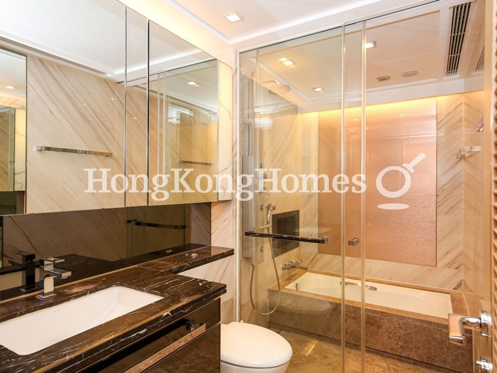 Master Bathroom — 瓏璽 - 第1座 (臨海鑽)，大角咀