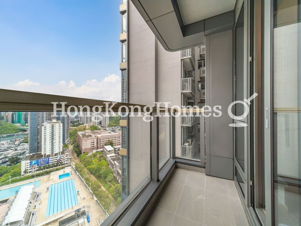 Balcony off Living and Dining Room — 港島南岸 - 第 2期 揚海 - 第 1B座，黃竹坑