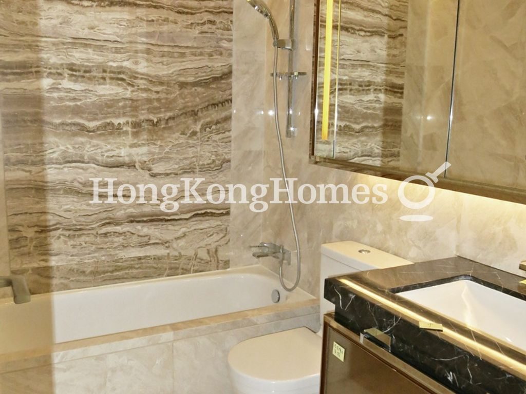 Guest Bathroom — Grand Austin，尖沙咀
