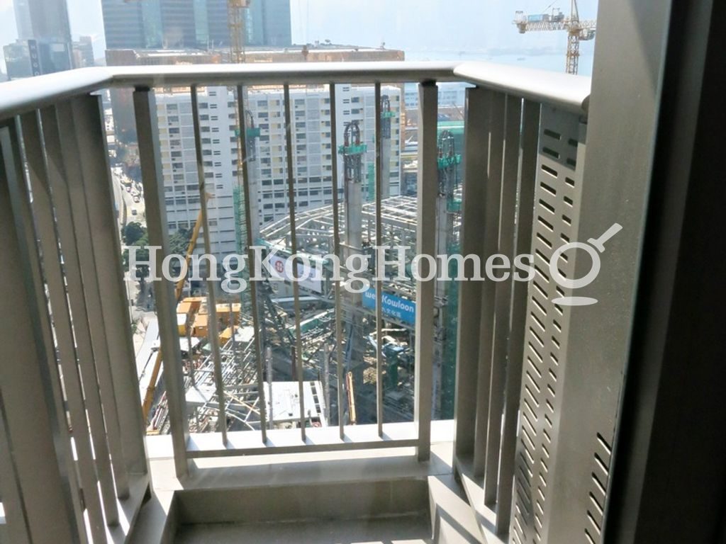 Balcony off Kitchen — Grand Austin，尖沙咀