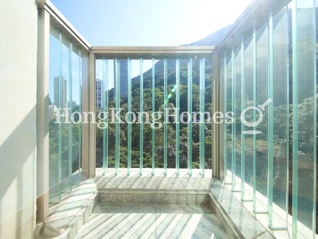 Balcony off Master Bedroom — Cluny Park，西半山