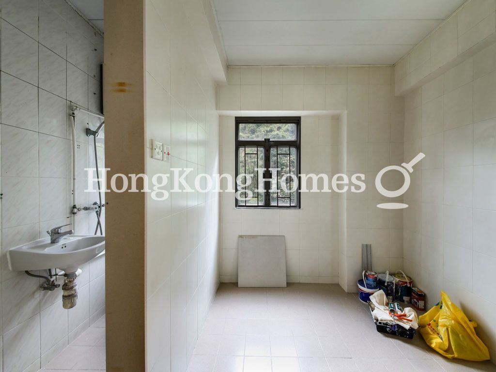 Maid's Room and Washroom — Pearl Gardens, Mid-levels West