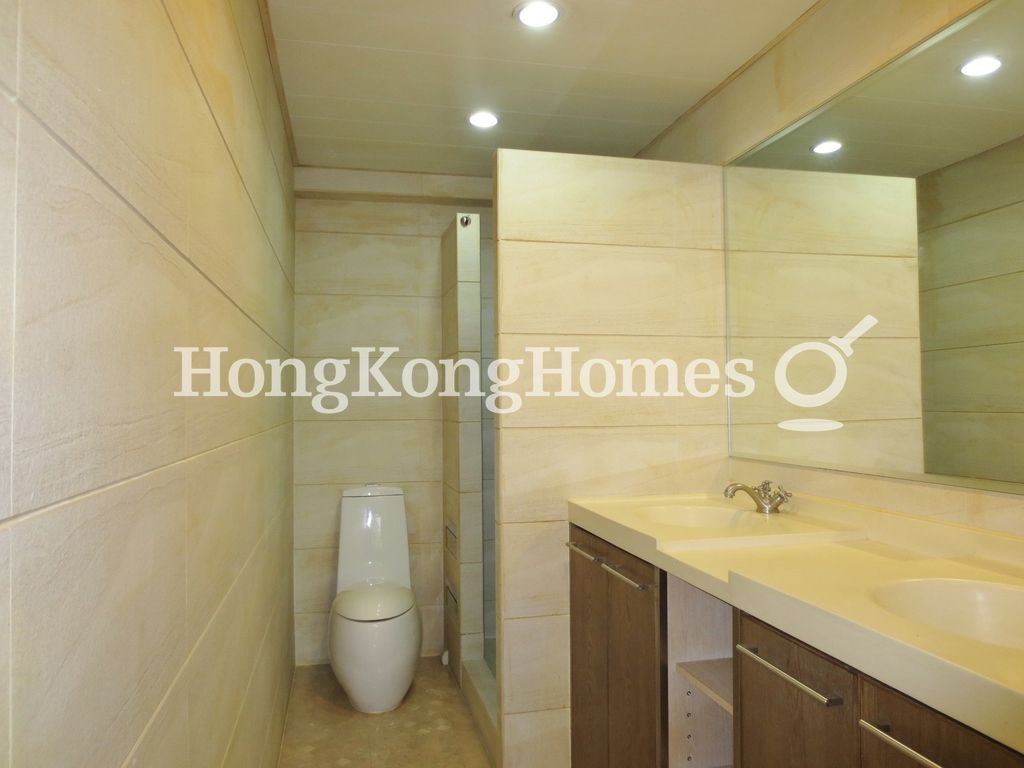 Master Bathroom — South Bay Gardens - Block B, Repulse Bay