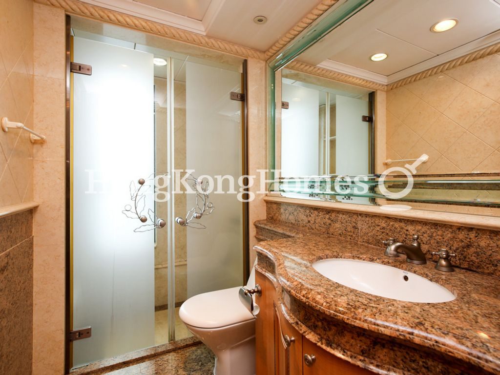 Guest Bathroom — The Leighton Hill - Block 09, Happy Valley