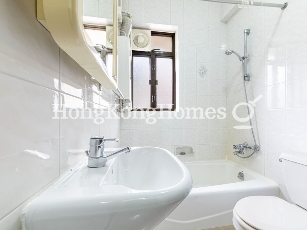 Guest Bathroom — 安廬，跑馬地