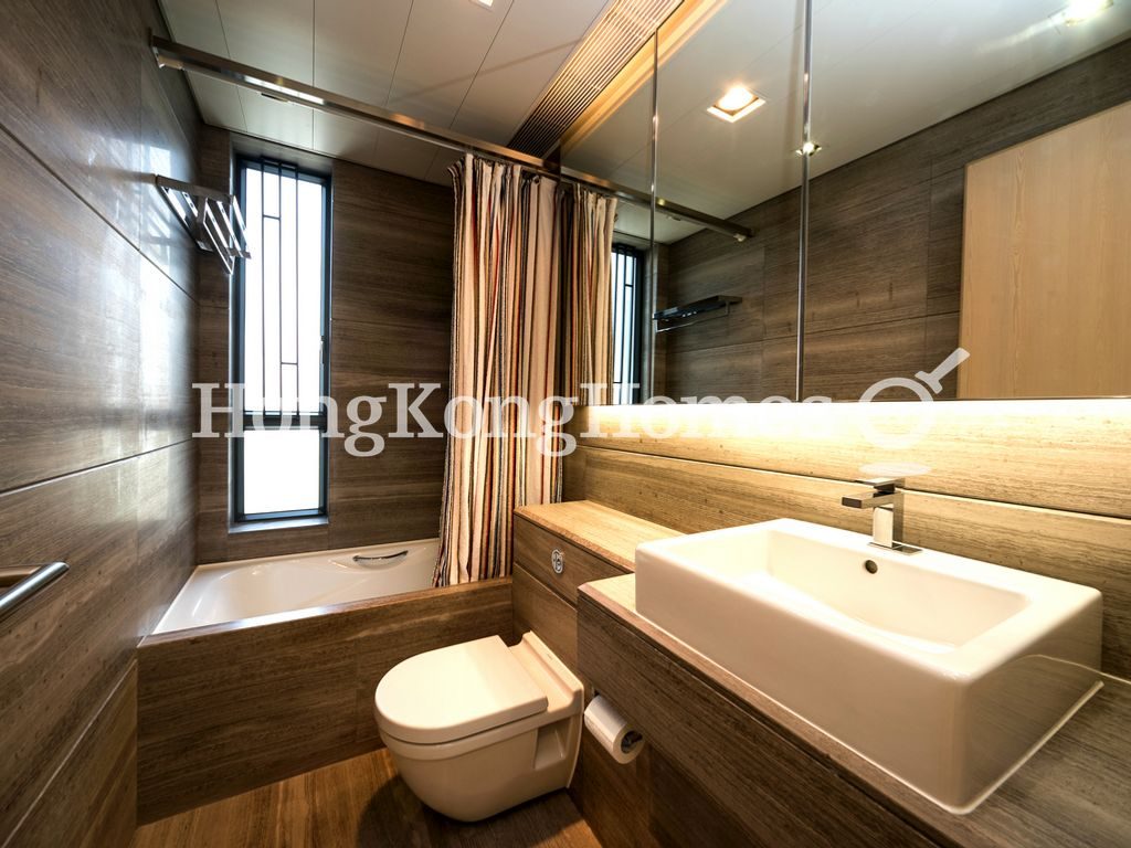 Guest Bathroom — 樂天峰，跑馬地
