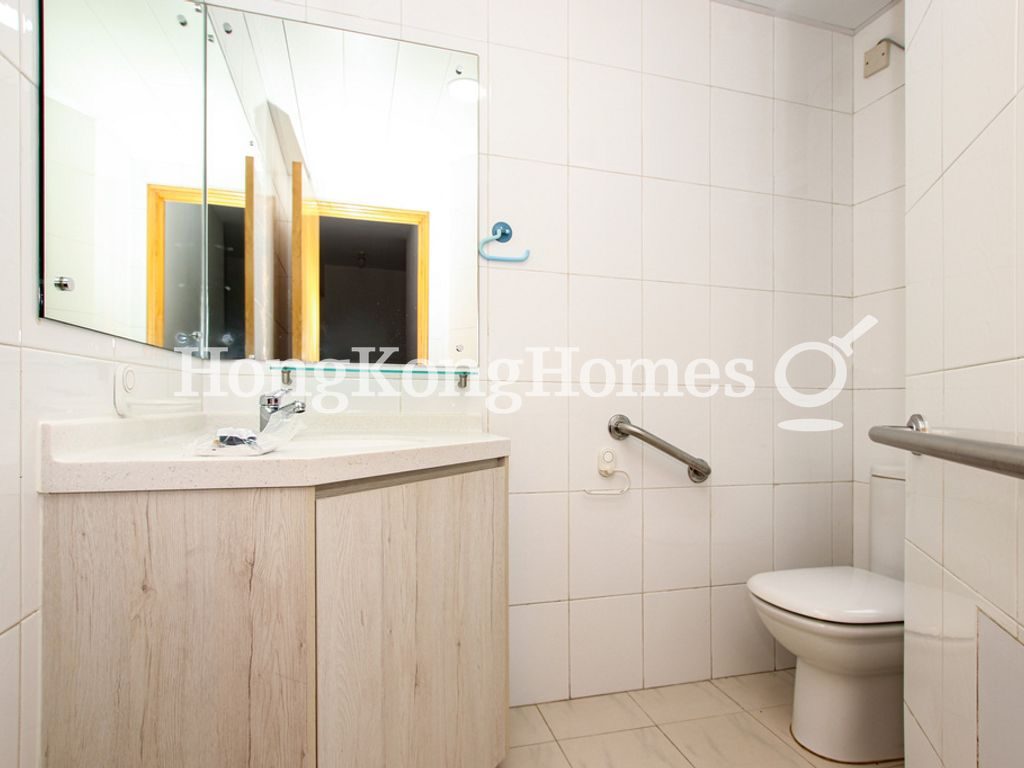 Guest Powder Room — Fontana Garden, Tai Hang