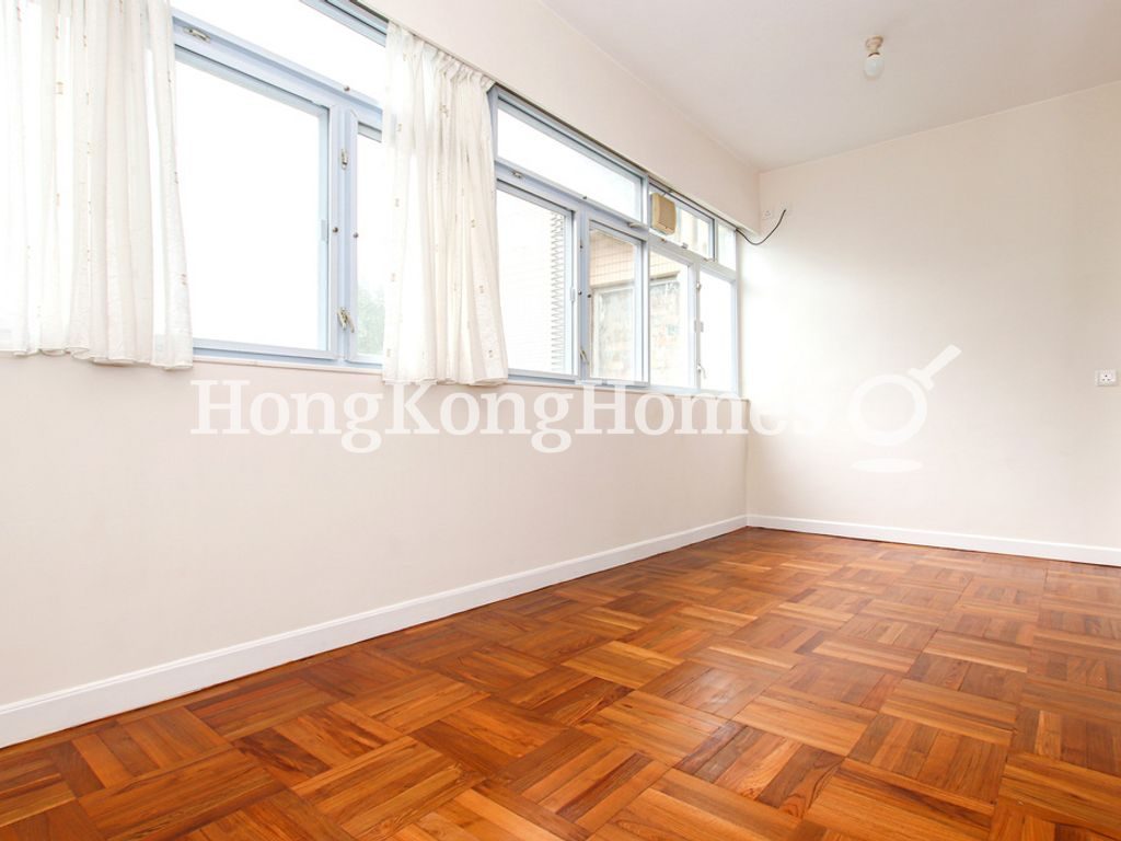 Enclosed Balcony — Fontana Garden, Tai Hang