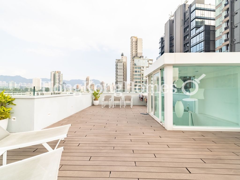 Private Roof Terrace — Cheerbond Court, Ho Man Tin / Waterloo Road