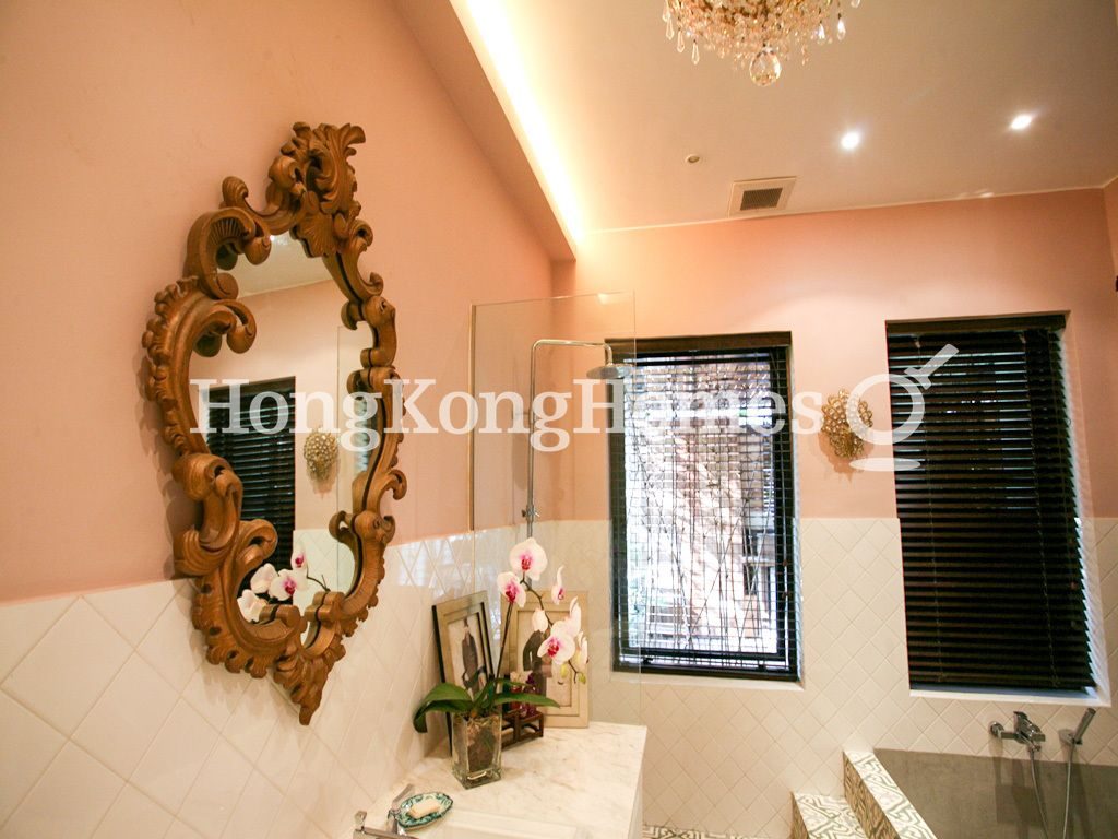 Second Ensuite Bathroom — 荷塘道 2-4號，跑馬地