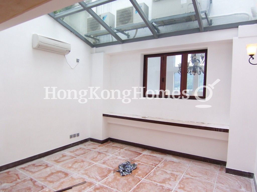 Study Room Next to Dining Room — 匡湖居 04期，西貢