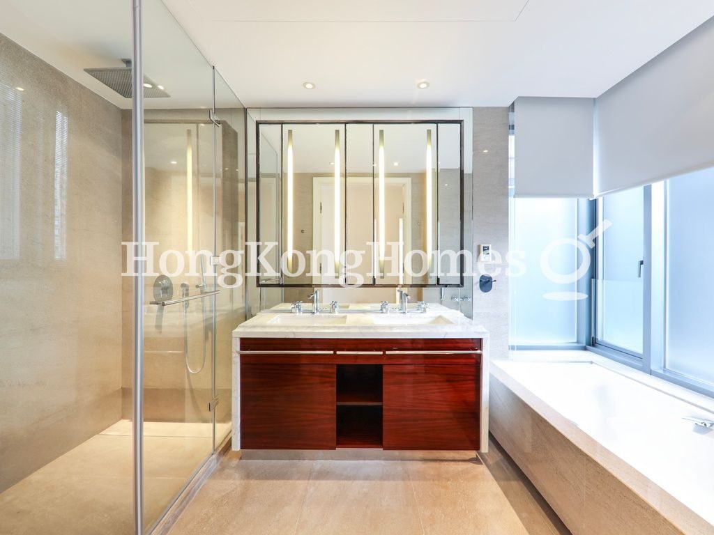 Master Bathroom — Seymour, Mid-levels West