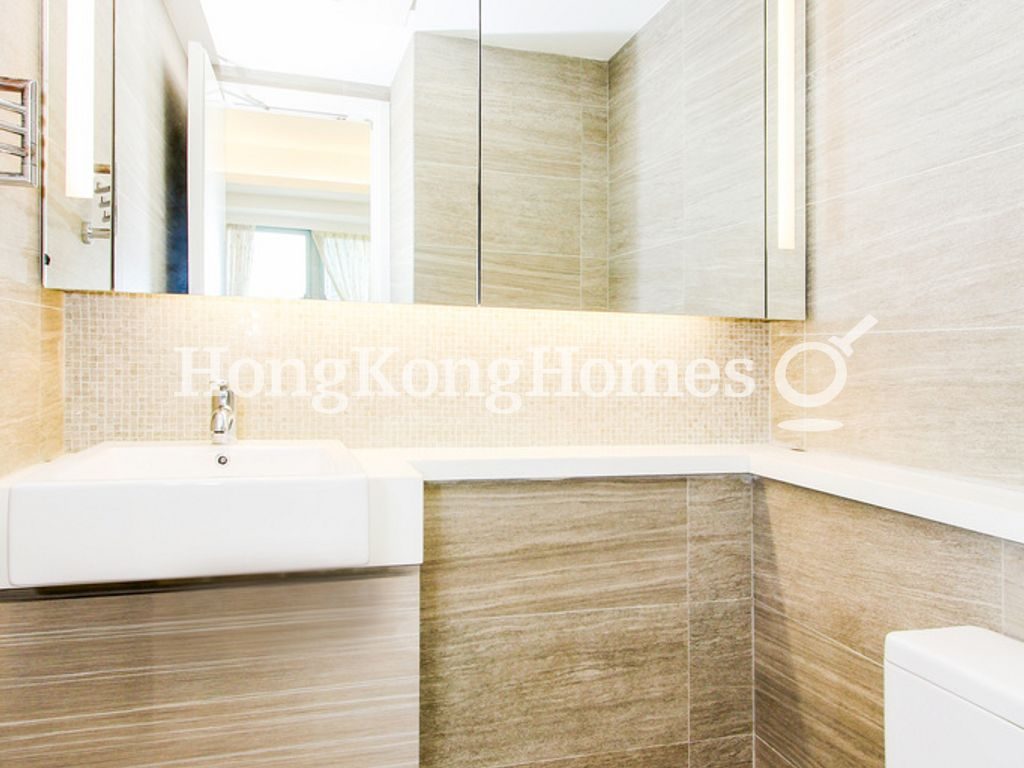 Guest Washroom — 君臨天下 2座，尖沙咀