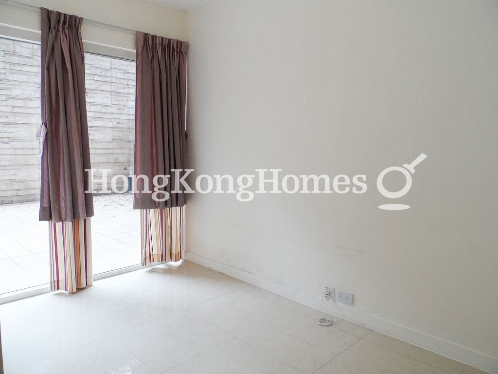 Fourth Bedroom — 畢架山道 01號 - 16座，九龍塘