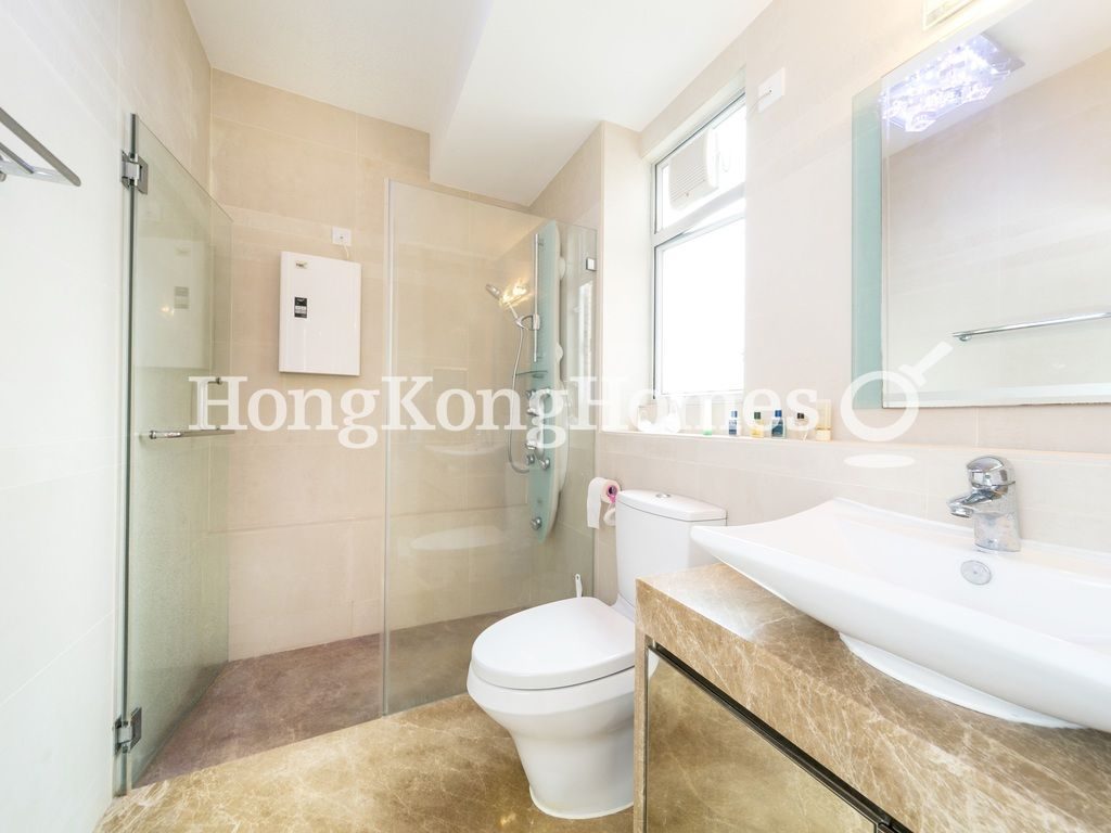 Guest Bathroom — Serene Court, Mid-levels West