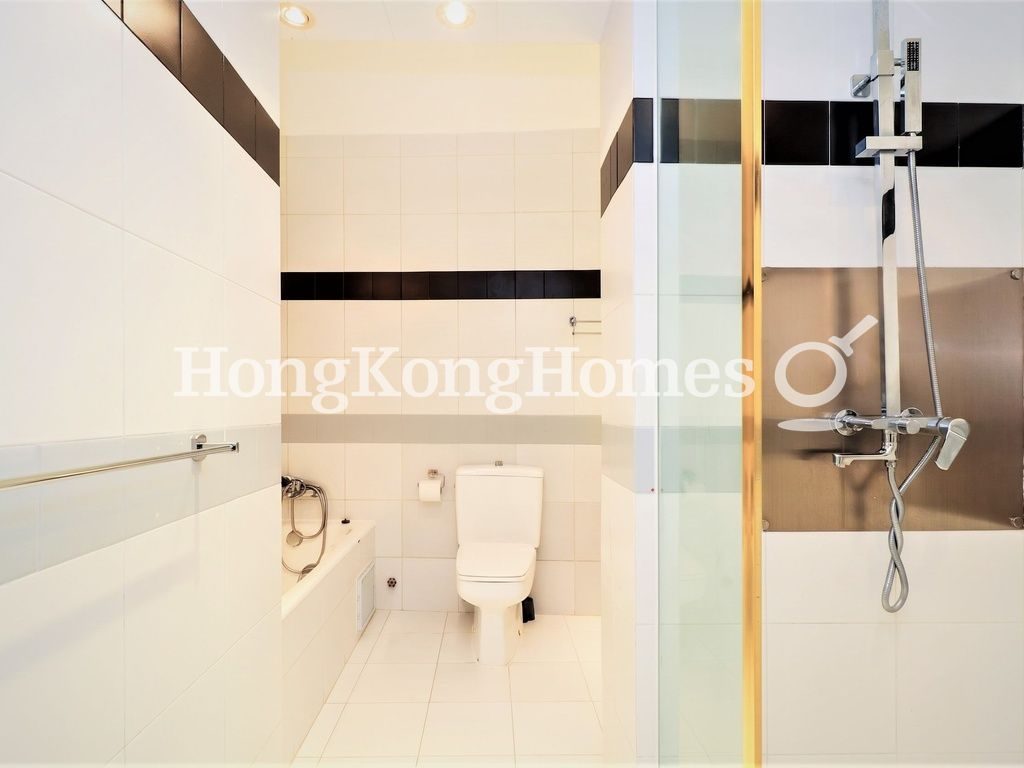 Master Bathroom — 玫瑰新村 - D座，東半山