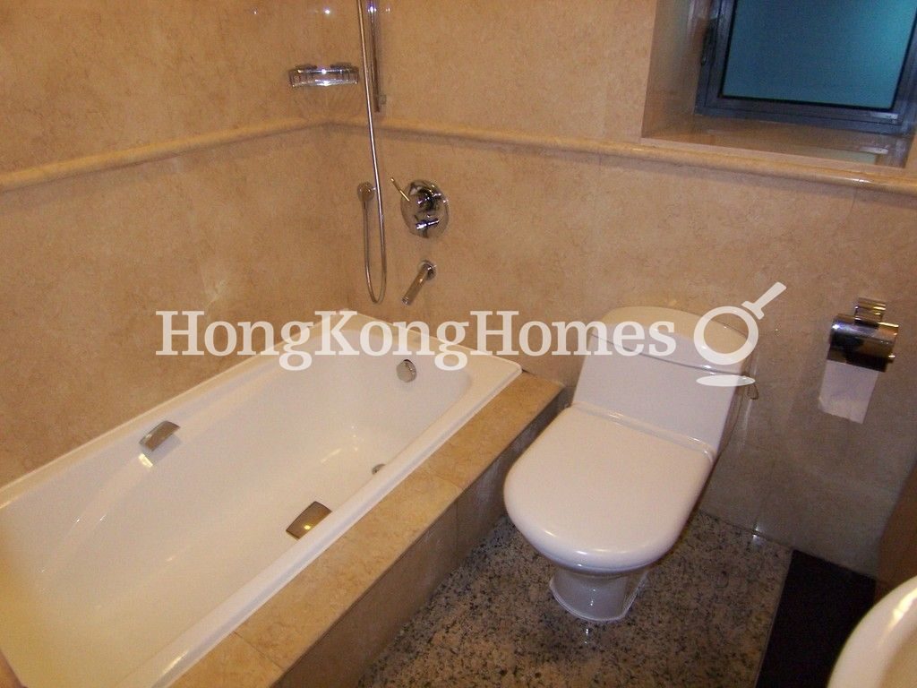 Guest Bathroom — 嘉崙臺，大坑
