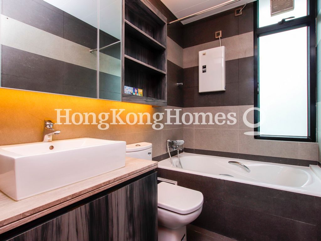 Guest Bathroom — 淺水灣道 37號 - 第02座，淺水灣