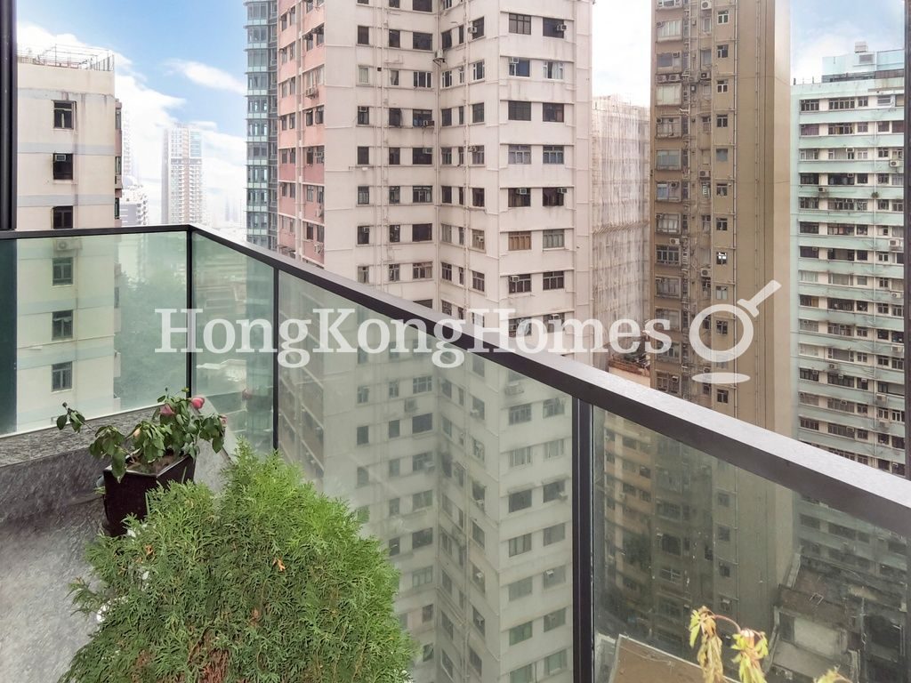 Balcony off Living and Dining Room — 蔚然，西半山