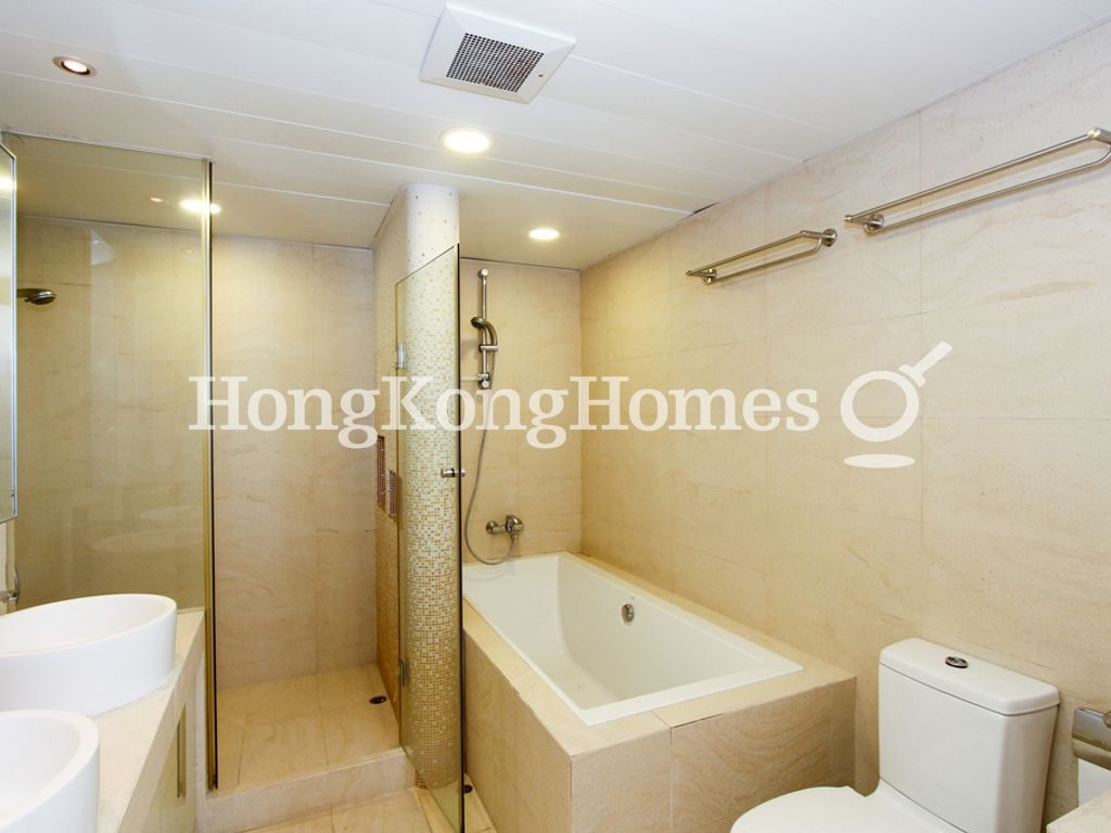 Master Bathroom — 陽明山莊 04 座 山景園，淺水灣