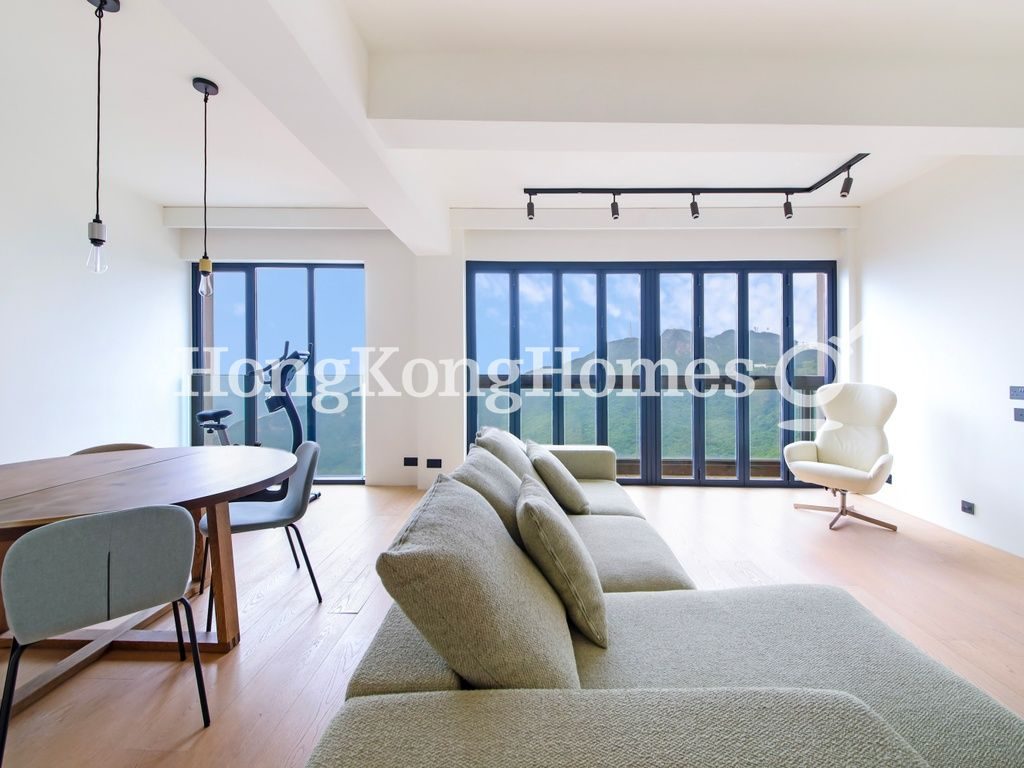 Living and Dining Room — Kellett Heights, The Peak