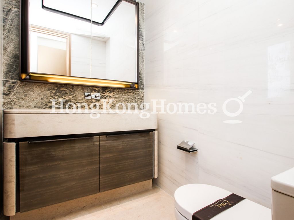 Master Bathroom — My Central，中環