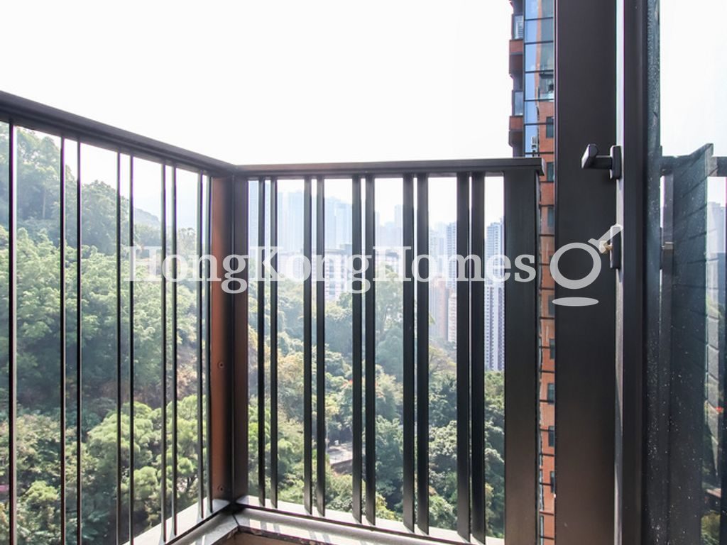 Balcony off Kitchen — 柏傲山，北角
