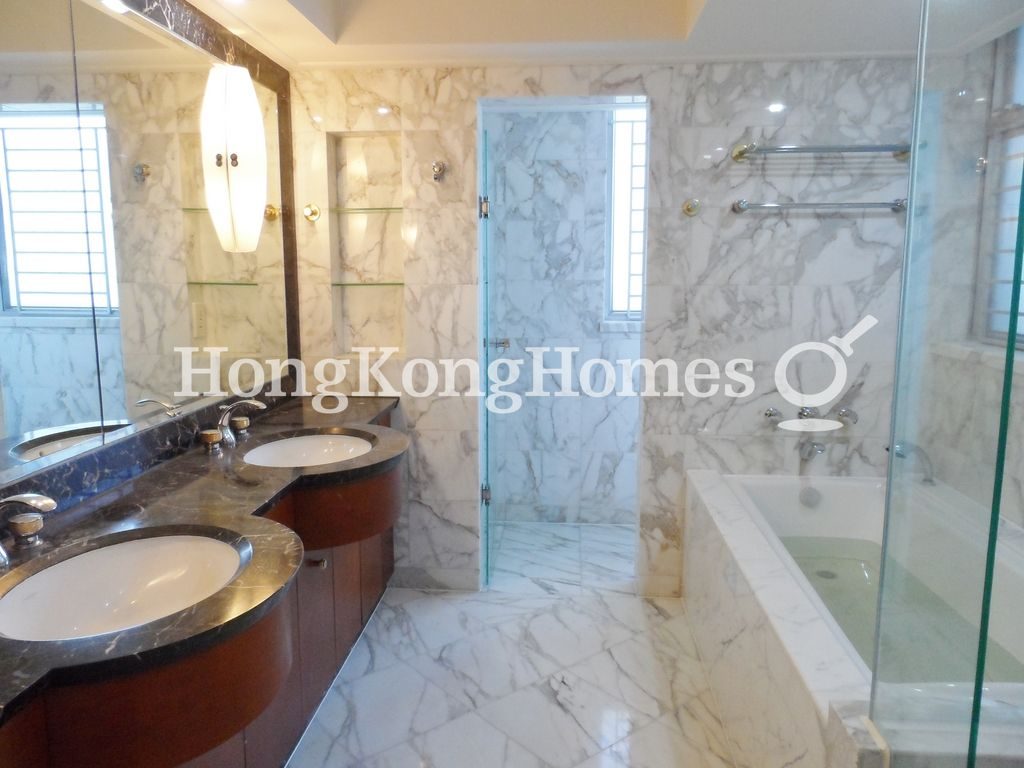 Master Bathroom — 漾日居 - 第01座，尖沙咀
