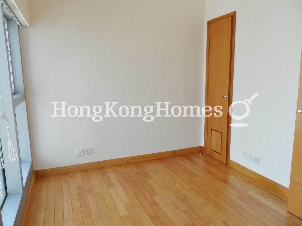 Third Bedroom — 漾日居 - 第01座，尖沙咀