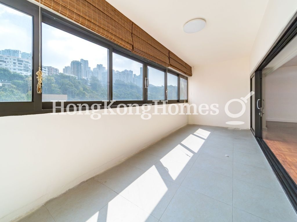 Enclosed Balcony off Living & Dining Rm — Fontana Garden, Tai Hang