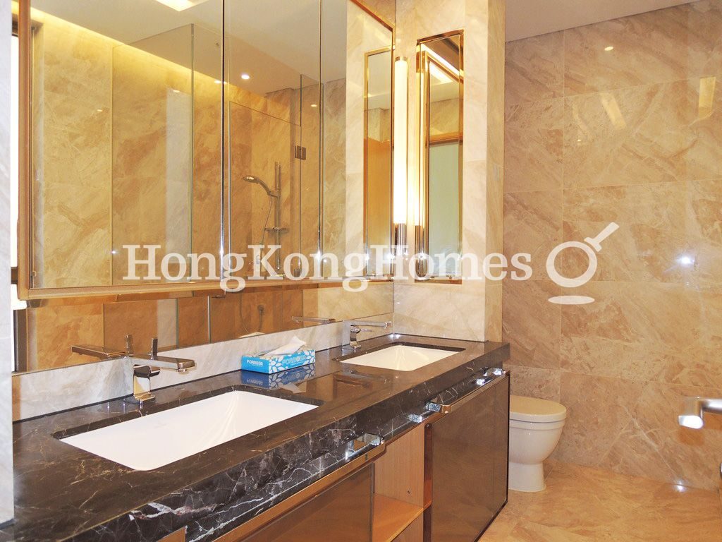 Master Bathroom — Grand Austin - Tower 5, Tsim Sha Tsui