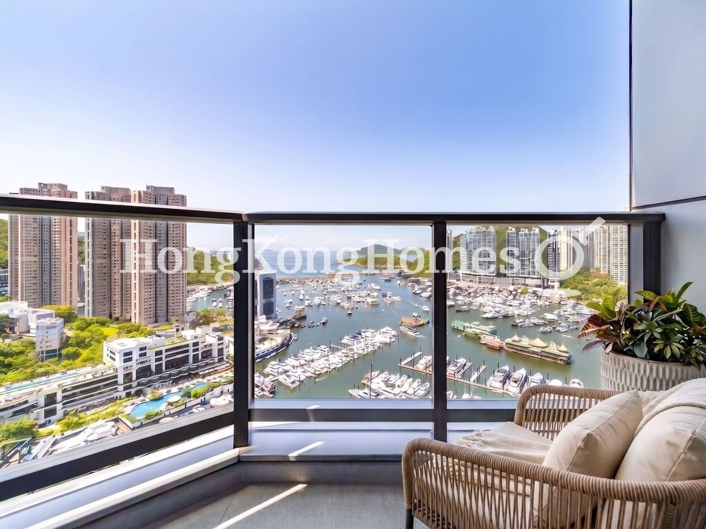 Balcony off Living and Dining Room — 深灣9號 - 第1座，黃竹坑