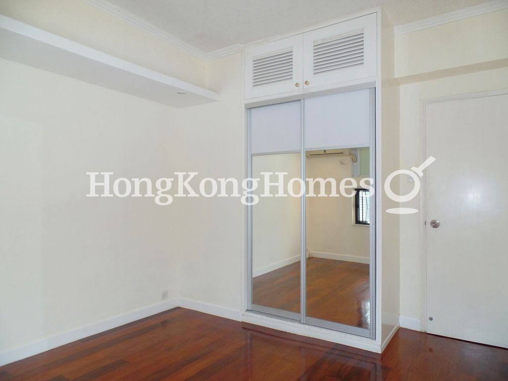 Built-in Wardrobe in Second Bedroom — Birchwood Place, Mid-levels Central