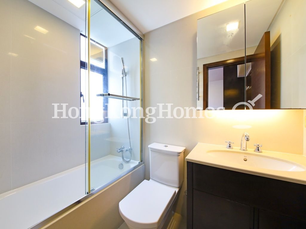 Second Ensuite Bathroom — 翠海別墅 - A座，薄扶林